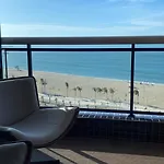 Landscape Platinum - Flat de frente para o Mar